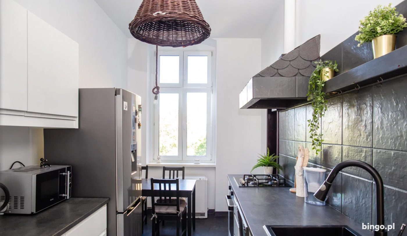 3 pokoje dla studentów | 90m² | Trzebnicka