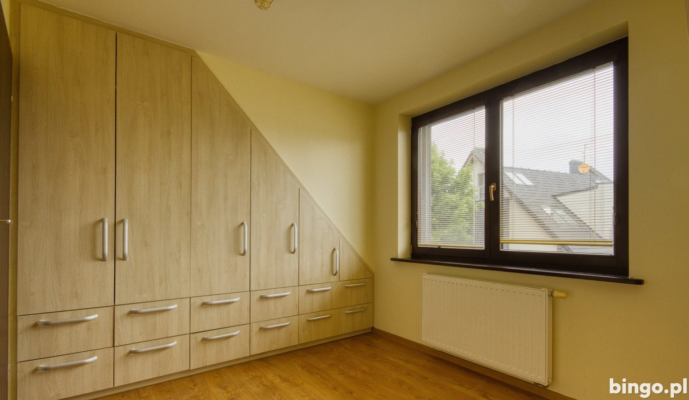 Karpacka / 3 pokoje / Dwupiętrowe / Bez prowizji