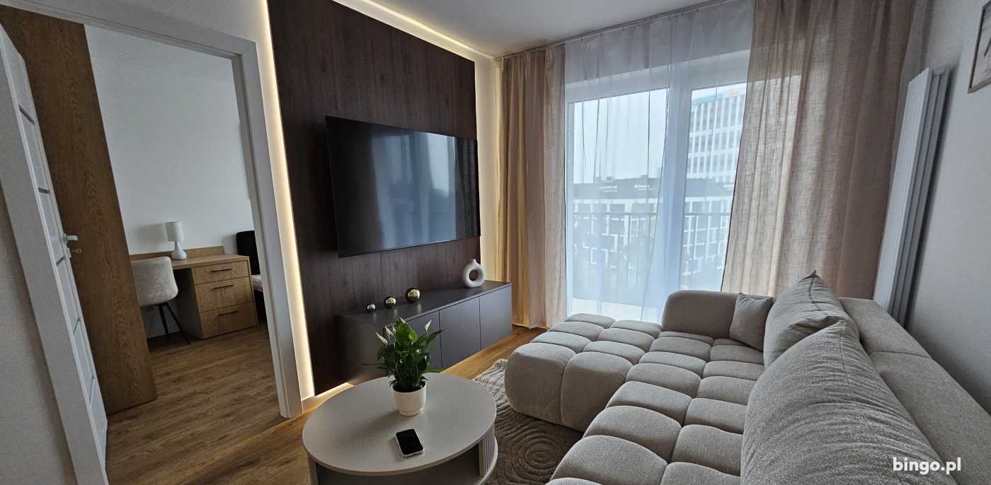 Pierwszy najem / Magnolia / Legnicka / centrum / nowe